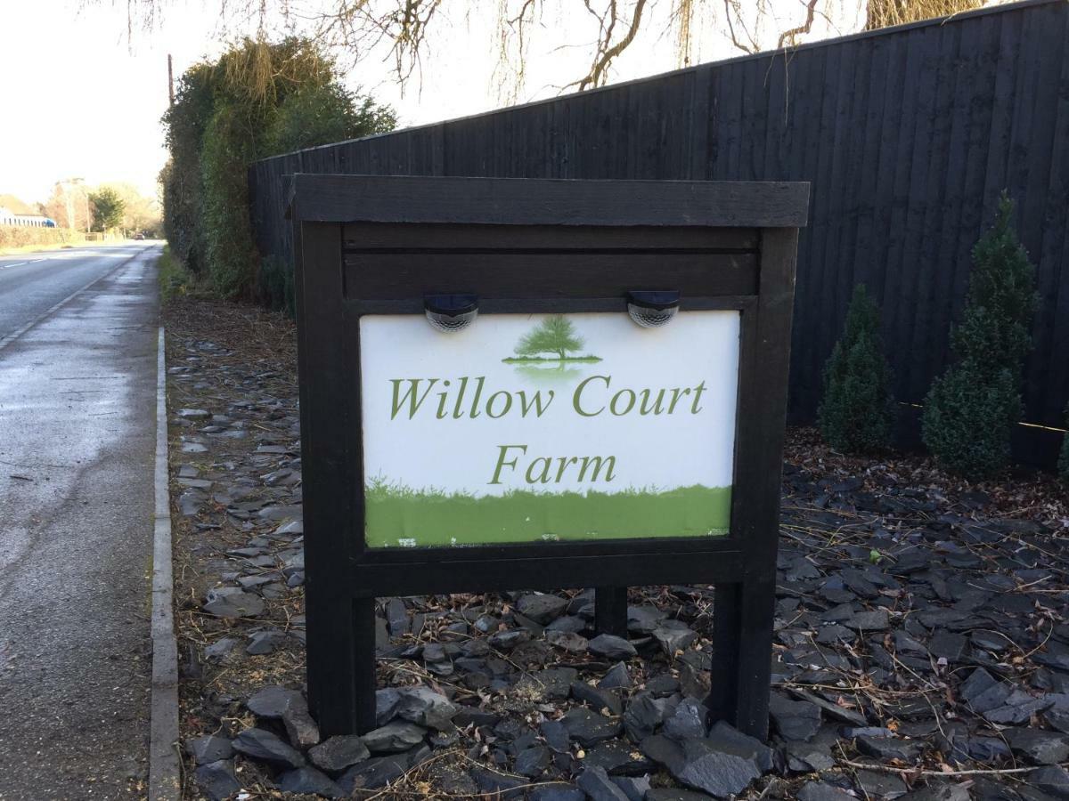 Willow Court Farm Studio West & Petting Farm, 8 Mins To Legoland & Windsor, 15 Mins To Lapland Uk Villa Esterno foto